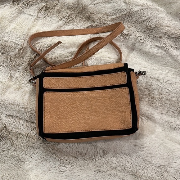 Via Spiga Amelie Tan Crossbody Black Leather Trim - Picture 4 of 9